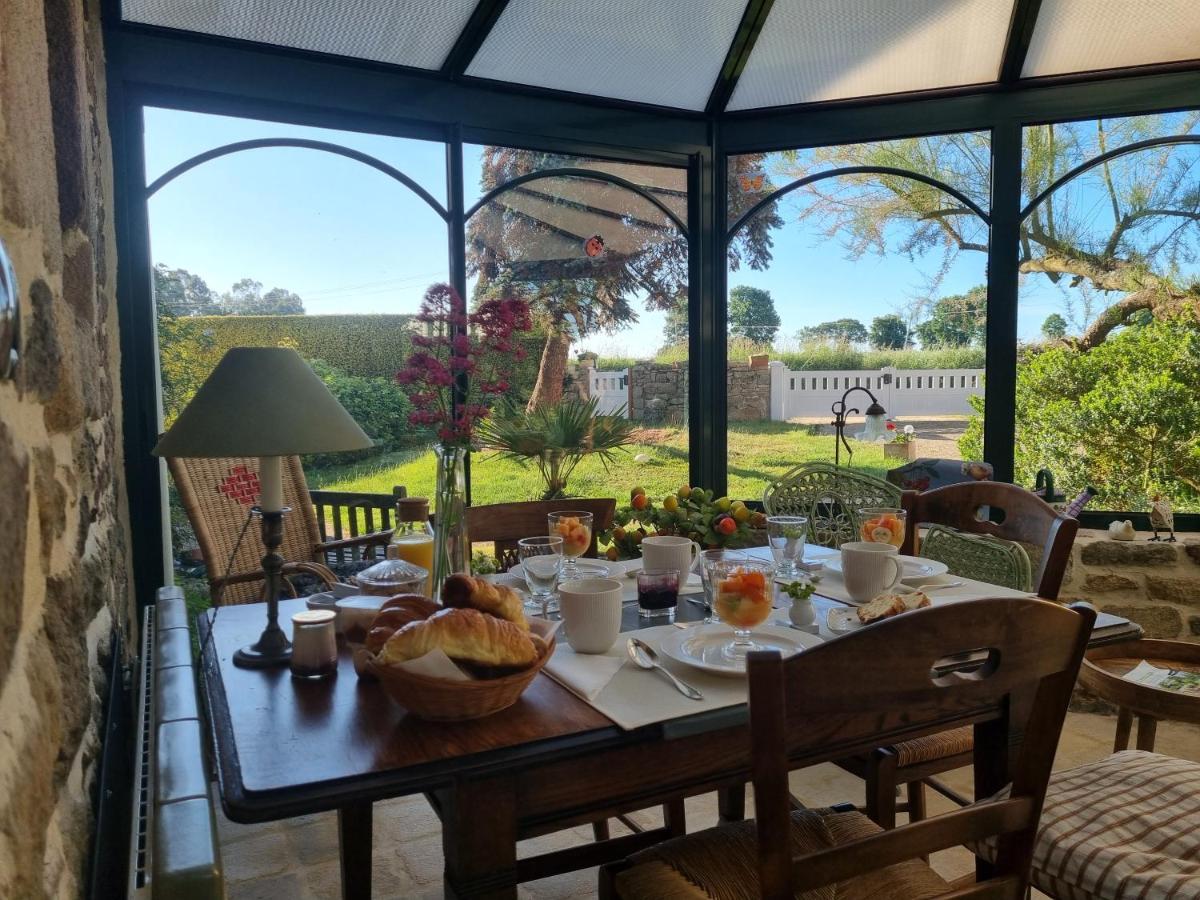 Yvignac-la-Tour Les Berges De La Planchette Bed & Breakfast エクステリア 写真
